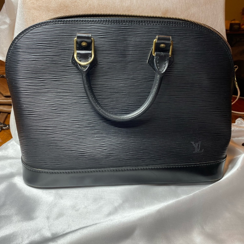 Louis Vuitton Epi Leather Alma PM